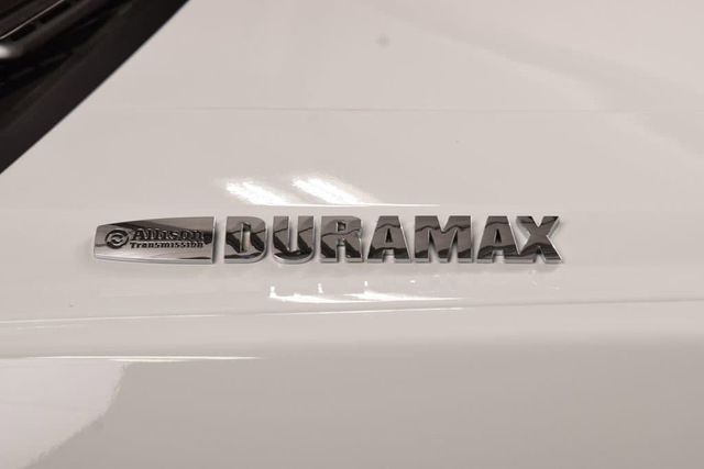 2026 Chevrolet Silverado 6500 HD Work Truck - 23012399 - 10