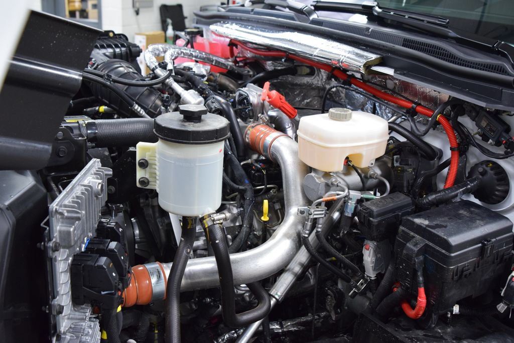 2026 Chevrolet Silverado 6500 HD Work Truck - 23012399 - 23