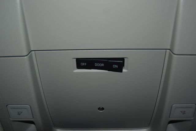 2026 Chevrolet Silverado 6500 HD Work Truck - 23012399 - 38