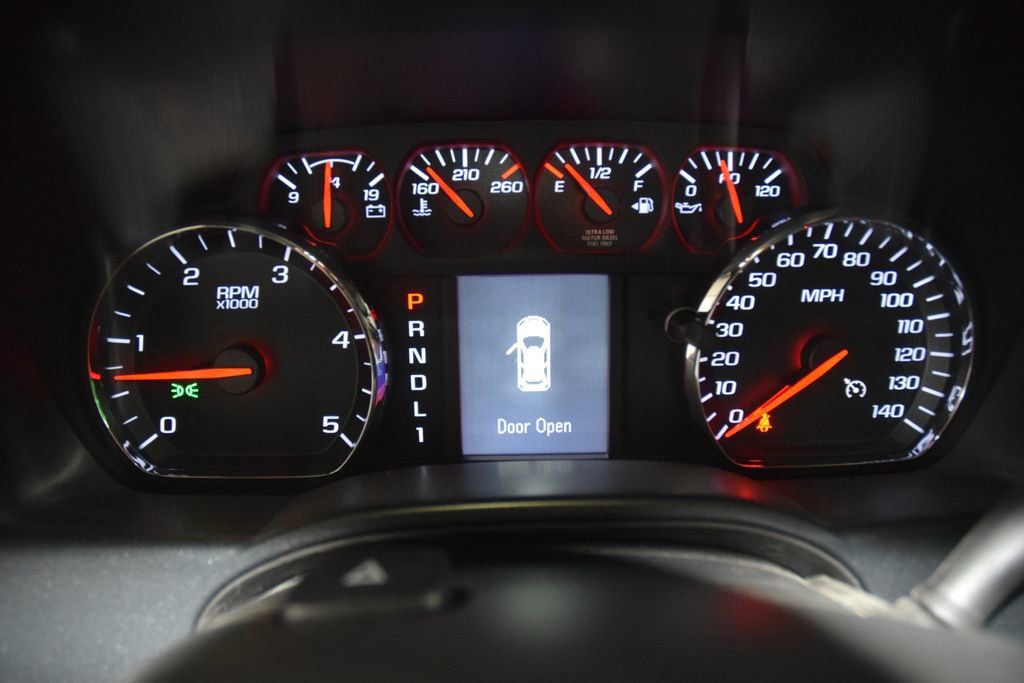 2026 Chevrolet Silverado 6500 HD Work Truck - 23012399 - 40