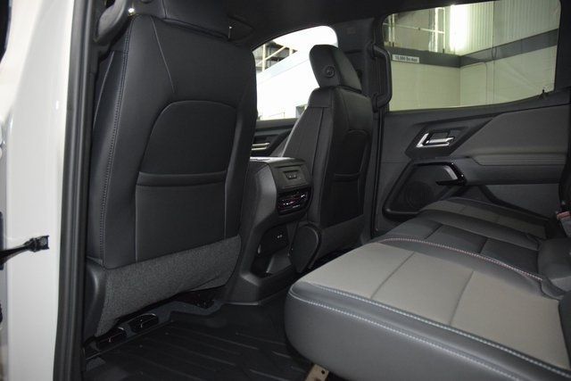 2026 Chevrolet Silverado EV e4WD Crew Cab Extended Range Trail Boss - 22920767 - 38