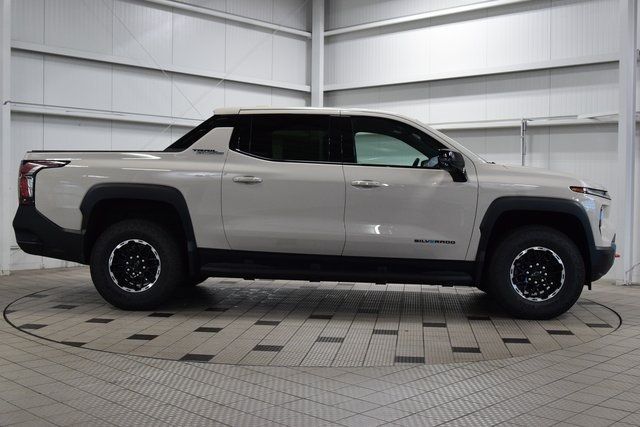 2026 Chevrolet Silverado EV e4WD Crew Cab Extended Range Trail Boss - 22920767 - 8