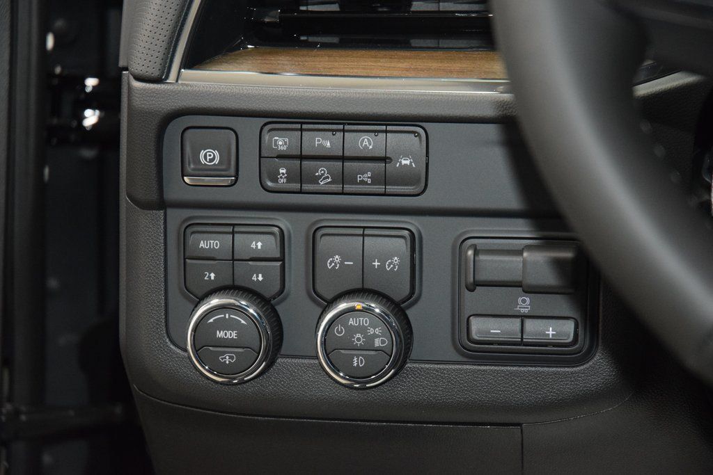 2026 Chevrolet Suburban 4WD 4dr High Country - 22984514 - 34