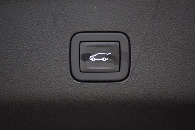 2026 Chevrolet Suburban 4WD 4dr High Country - 22984520 - 25