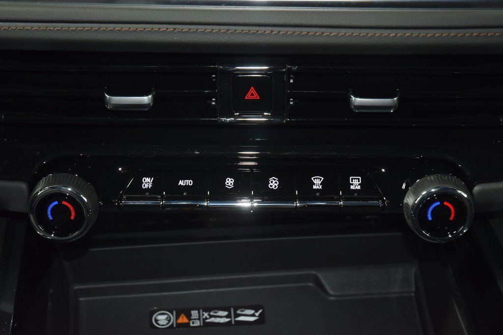 2026 Chevrolet Suburban 4WD 4dr High Country - 22984520 - 32