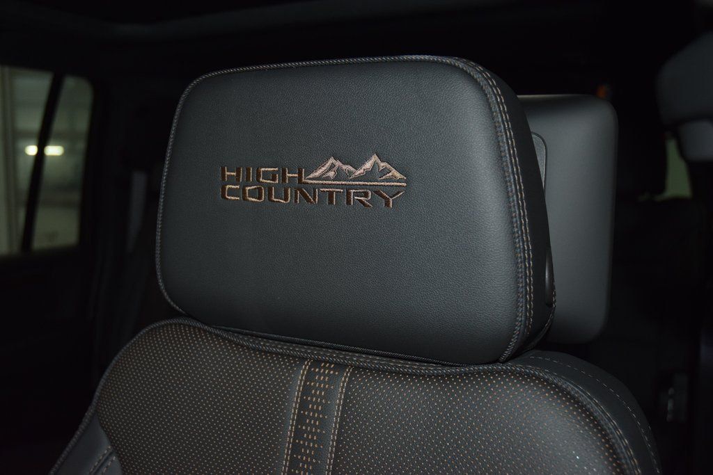 2026 Chevrolet Suburban 4WD 4dr High Country - 22985619 - 40