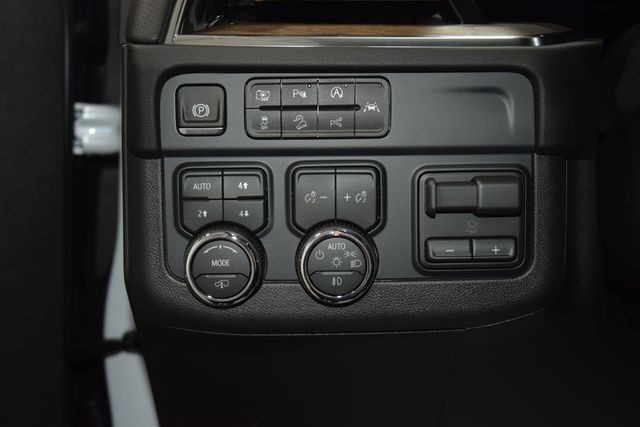 2026 Chevrolet Suburban 4WD 4dr High Country - 23041659 - 35