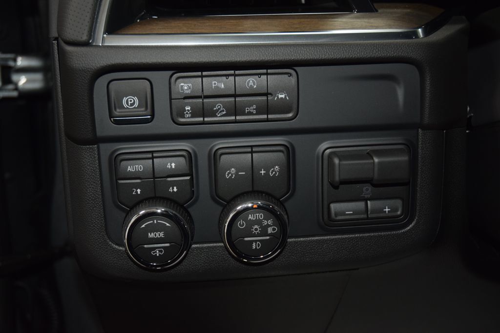 2026 Chevrolet Suburban 4WD 4dr High Country - 23055356 - 35