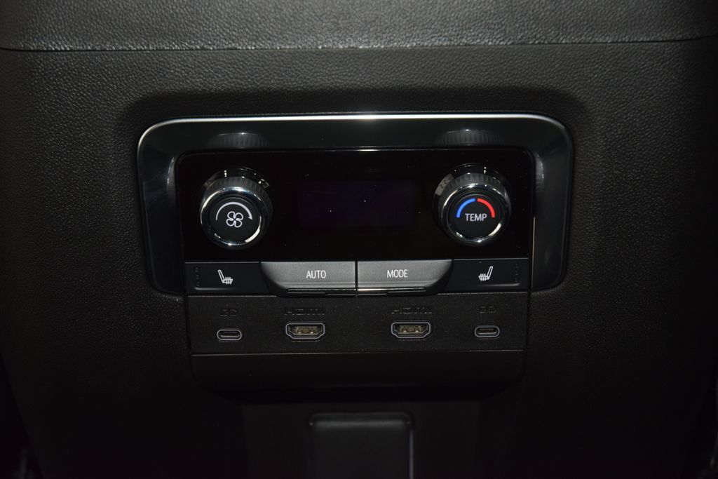 2026 Chevrolet Suburban 4WD 4dr High Country - 23055356 - 44