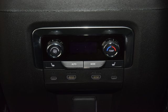 2026 Chevrolet Suburban 4WD 4dr High Country - 23055356 - 44