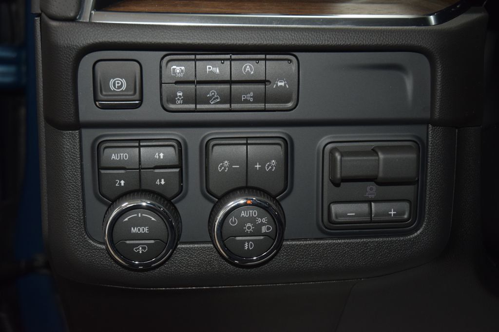 2026 Chevrolet Suburban 4WD 4dr High Country - 23055383 - 34