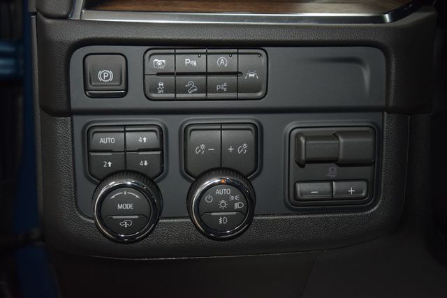2026 Chevrolet Suburban 4WD 4dr High Country - 23055383 - 34