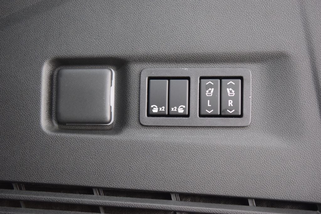 2026 Chevrolet Suburban 4WD 4dr High Country - 23057955 - 27