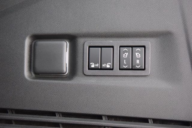 2026 Chevrolet Suburban 4WD 4dr High Country - 23057955 - 27