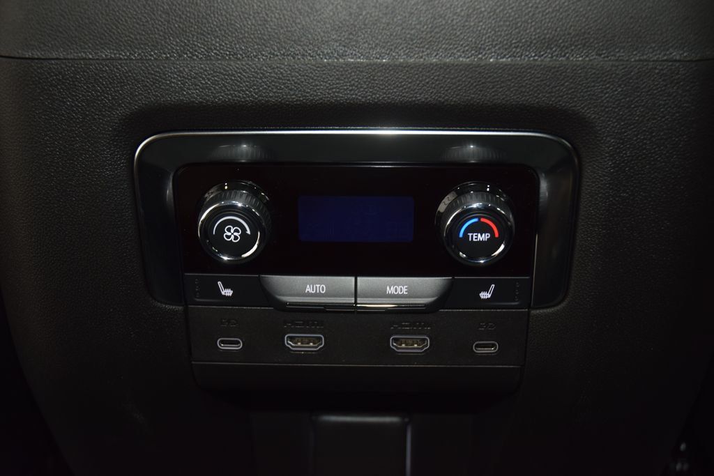 2026 Chevrolet Suburban 4WD 4dr High Country - 23065792 - 44