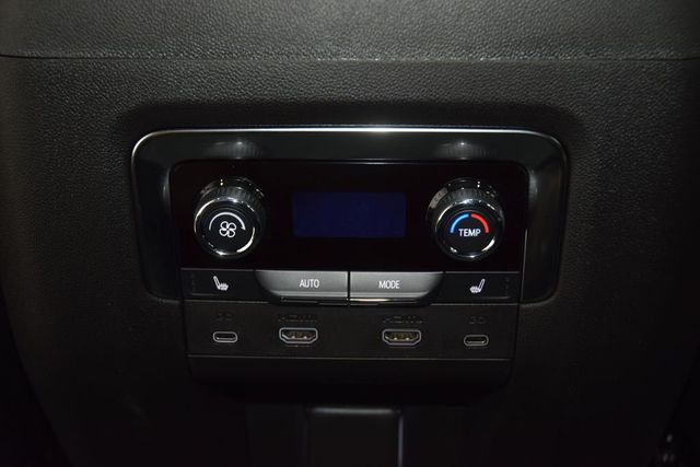 2026 Chevrolet Suburban 4WD 4dr High Country - 23065792 - 44
