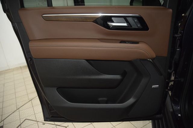 2026 Chevrolet Suburban 4WD 4dr High Country - 23065792 - 46
