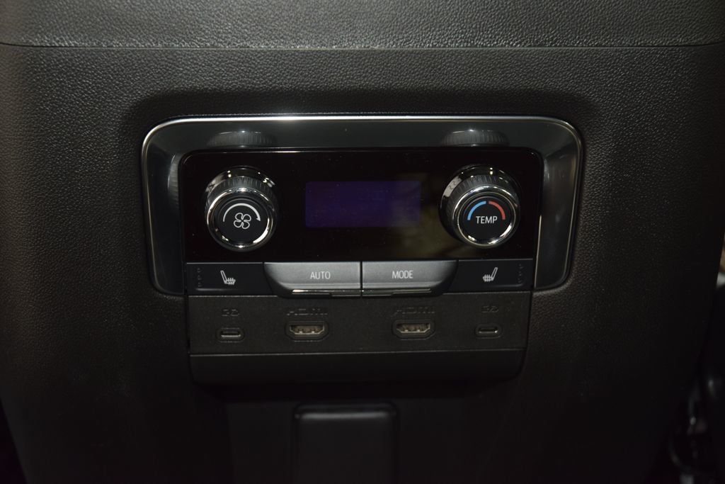 2026 Chevrolet Suburban 4WD 4dr High Country - 23067149 - 44