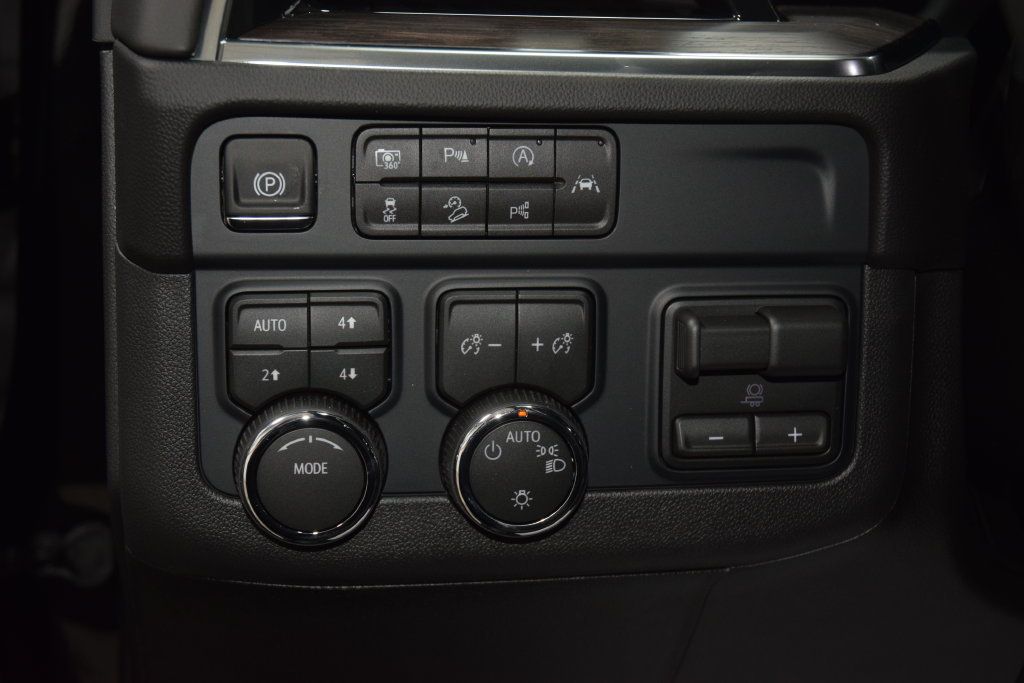 2026 Chevrolet Suburban 4WD 4dr LS - 23065858 - 31