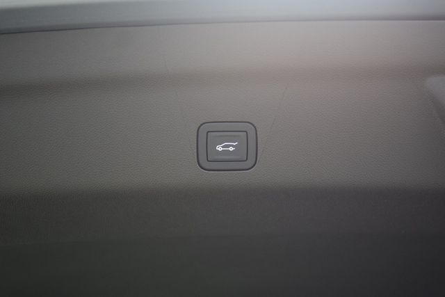 2026 Chevrolet Suburban 4WD 4dr LT - 22984491 - 23