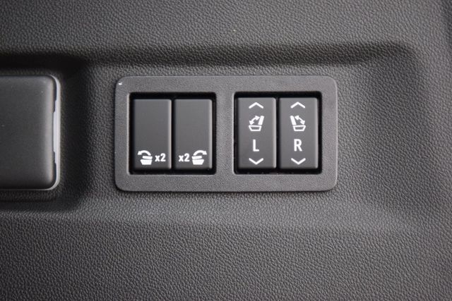 2026 Chevrolet Suburban 4WD 4dr LT - 22984504 - 23