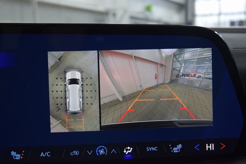 2026 Chevrolet Suburban 4WD 4dr LT - 22984504 - 51