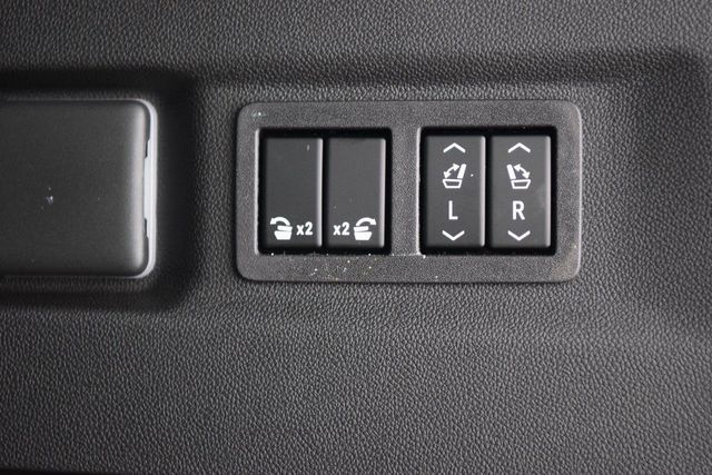 2026 Chevrolet Suburban 4WD 4dr LT - 22984523 - 23