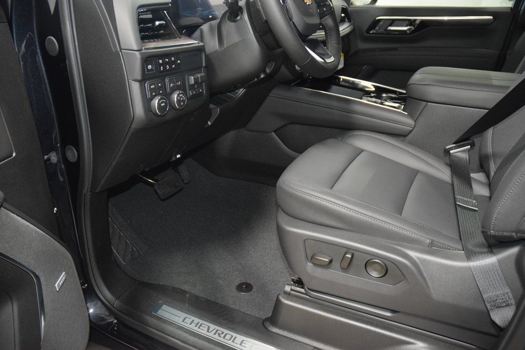 2026 Chevrolet Suburban 4WD 4dr LT - 22984523 - 38