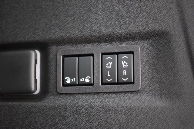 2026 Chevrolet Suburban 4WD 4dr LT - 22984577 - 23