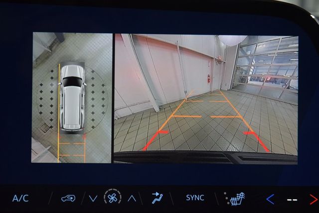 2026 Chevrolet Suburban 4WD 4dr LT - 22984577 - 50