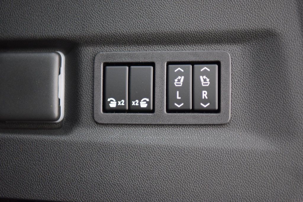 2026 Chevrolet Suburban 4WD 4dr Premier - 22984499 - 23