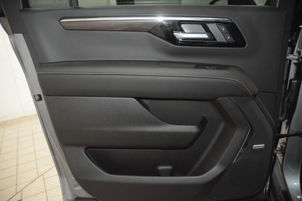 2026 Chevrolet Suburban 4WD 4dr Premier - 23049204 - 45