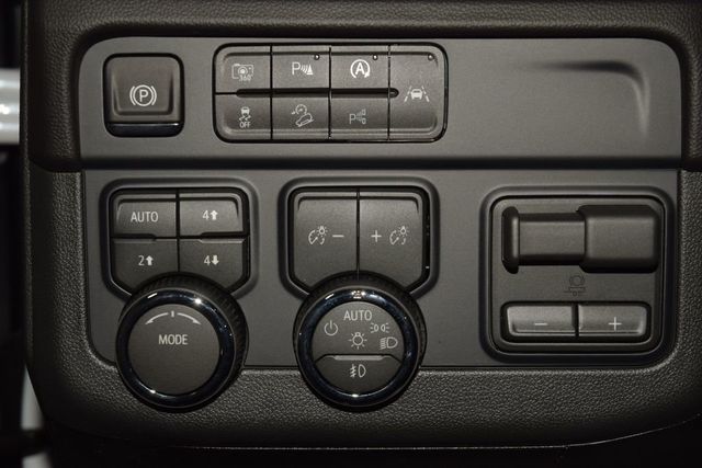 2026 Chevrolet Suburban 4WD 4dr Premier - 23062806 - 36