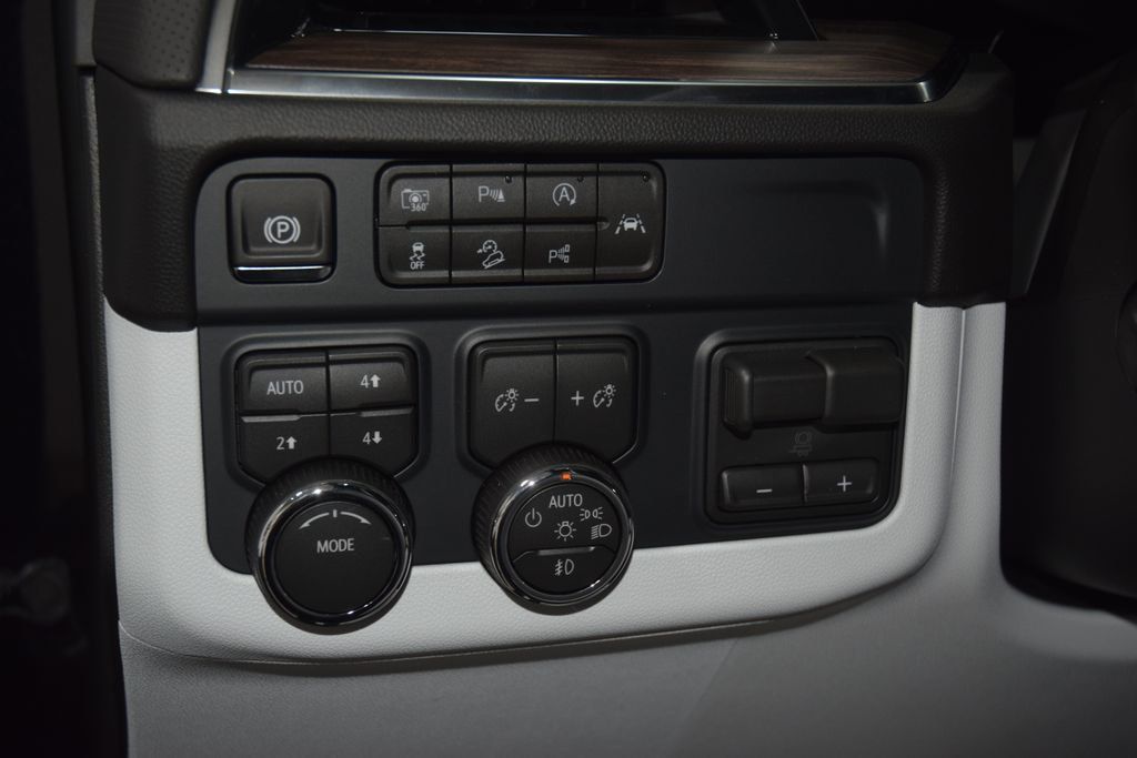 2026 Chevrolet Suburban 4WD 4dr Premier - 23064390 - 36