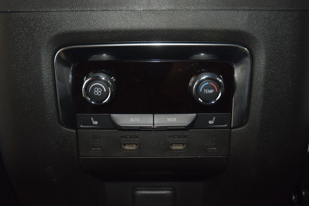 2026 Chevrolet Suburban 4WD 4dr Premier - 23064390 - 45
