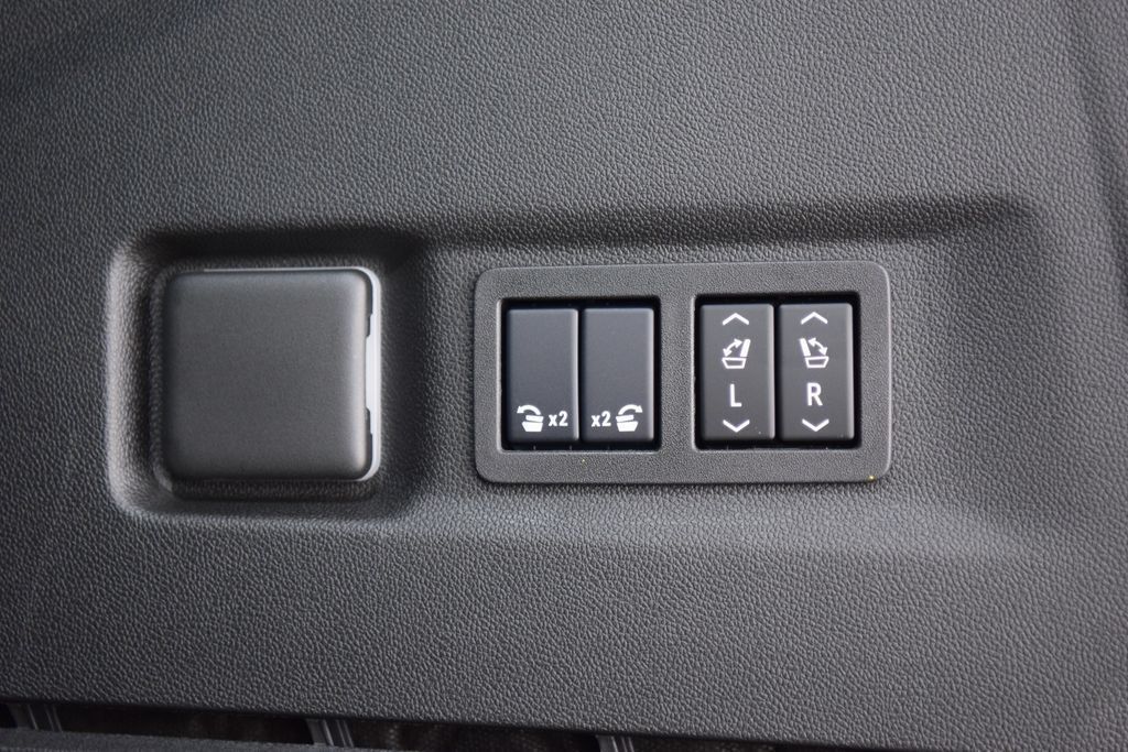 2026 Chevrolet Suburban 4WD 4dr Premier - 23065857 - 25