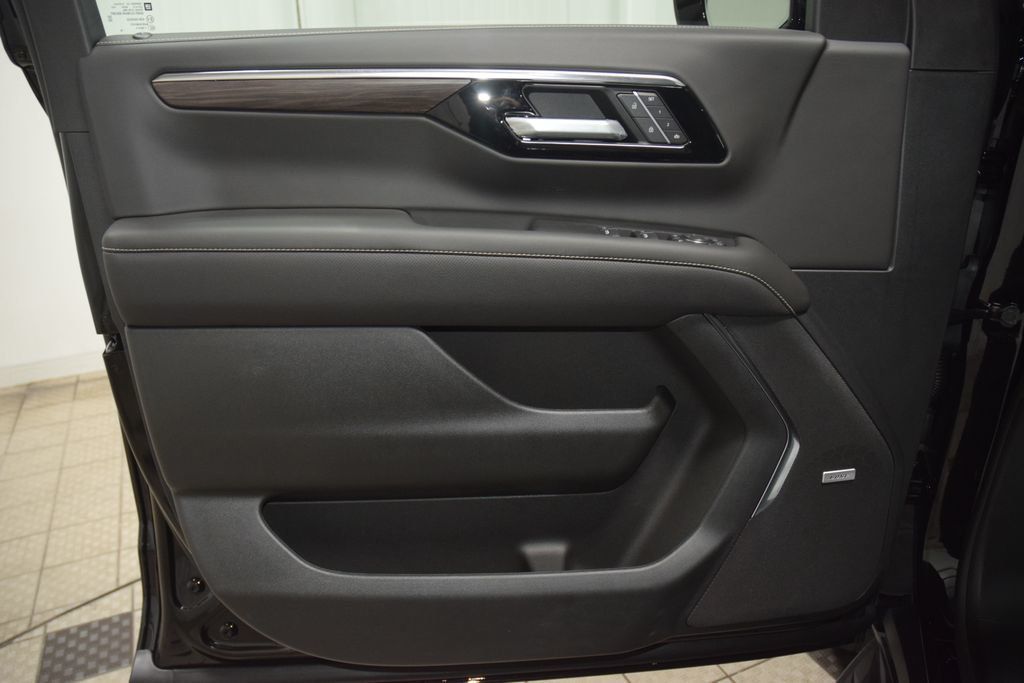 2026 Chevrolet Suburban 4WD 4dr Premier - 23065857 - 48