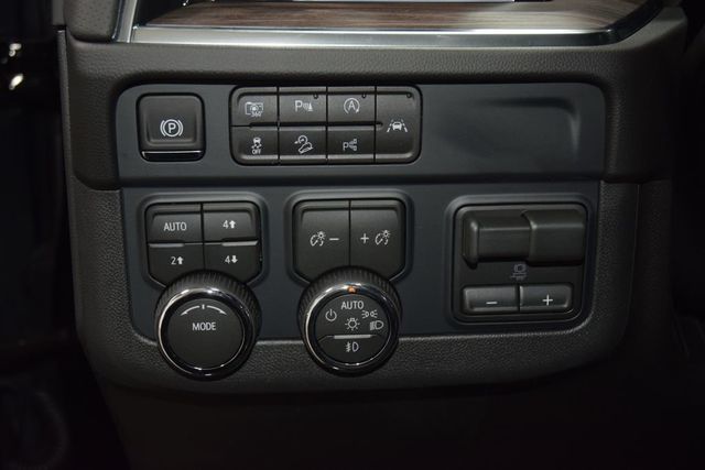2026 Chevrolet Suburban 4WD 4dr Premier - 23065888 - 35