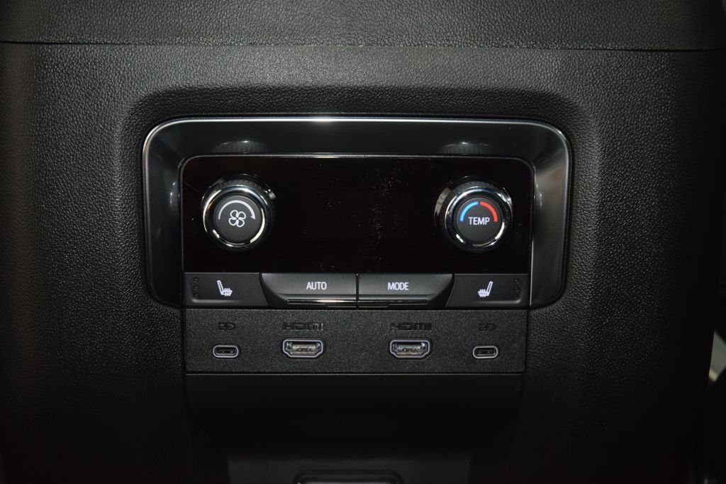 2026 Chevrolet Suburban 4WD 4dr Premier - 23065888 - 45