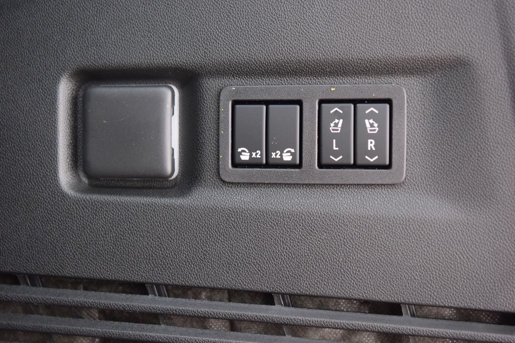 2026 Chevrolet Suburban 4WD 4dr Premier - 23067109 - 25