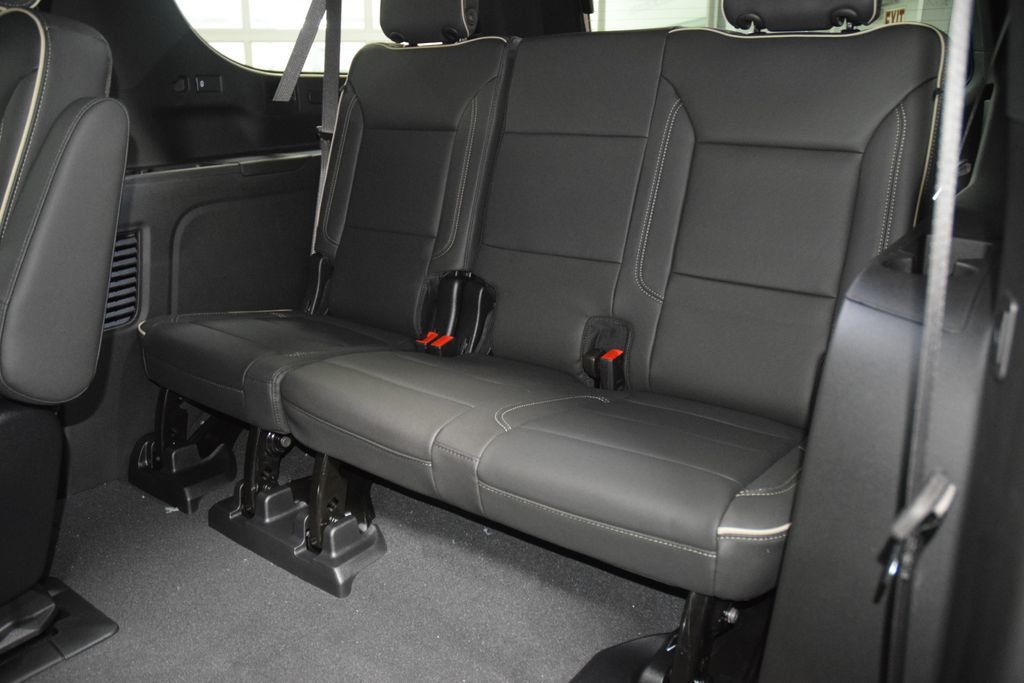 2026 Chevrolet Suburban 4WD 4dr Premier - 23067109 - 44