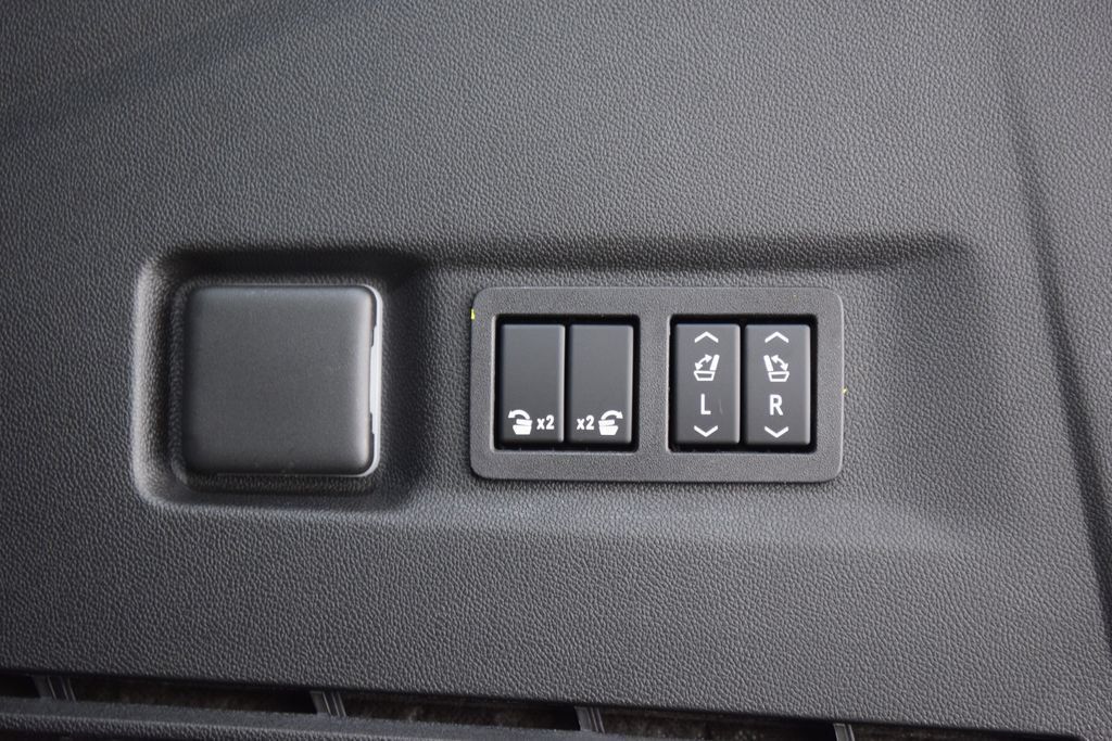 2026 Chevrolet Suburban 4WD 4dr Premier - 23067147 - 25