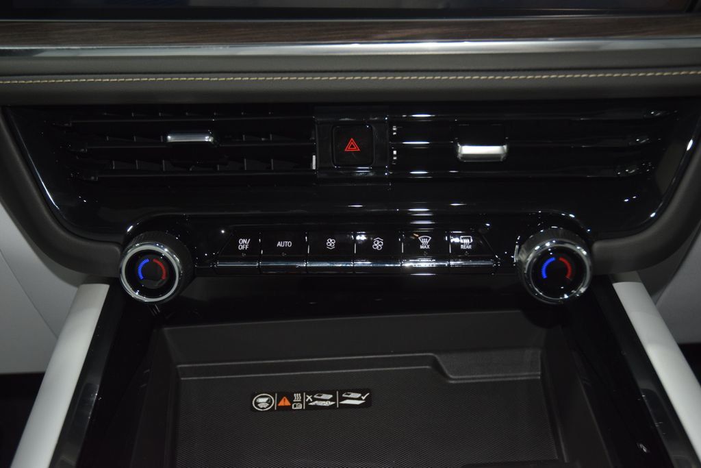 2026 Chevrolet Suburban 4WD 4dr Premier - 23067147 - 33