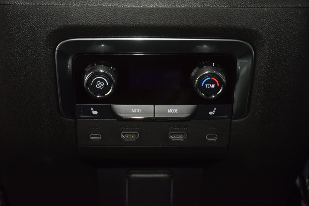 2026 Chevrolet Suburban 4WD 4dr Premier - 23067147 - 44