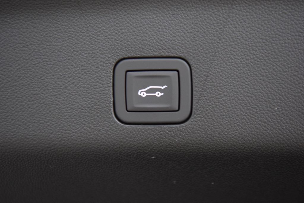 2026 Chevrolet Suburban 4WD 4dr RST - 23062850 - 25