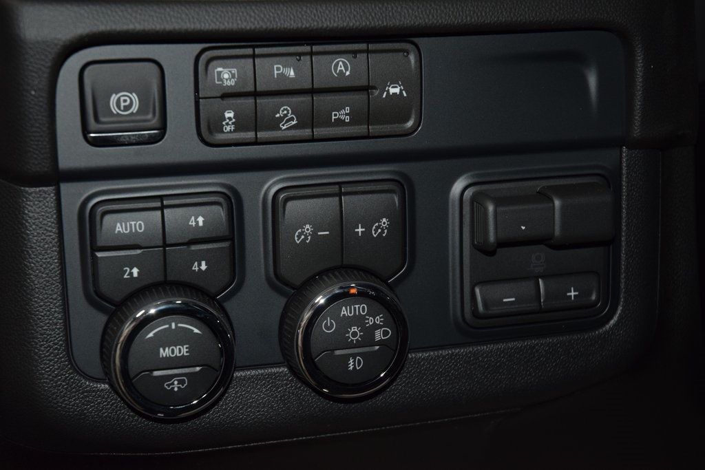 2026 Chevrolet Suburban 4WD 4dr Z71 - 22951991 - 35