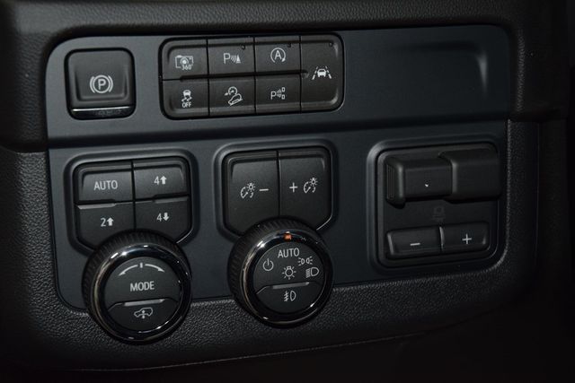 2026 Chevrolet Suburban 4WD 4dr Z71 - 22951991 - 35