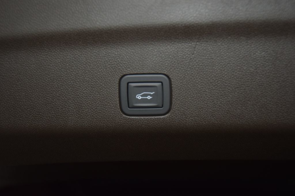 2026 Chevrolet Suburban 4WD 4dr Z71 - 23048069 - 25