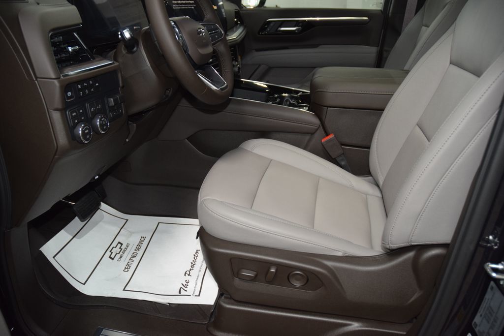 2026 Chevrolet Suburban 4WD 4dr Z71 - 23048069 - 38