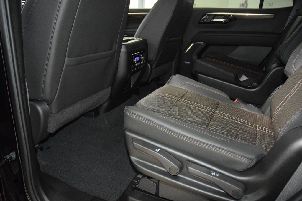 2026 Chevrolet Tahoe 4WD 4dr High Country - 22984594 - 42